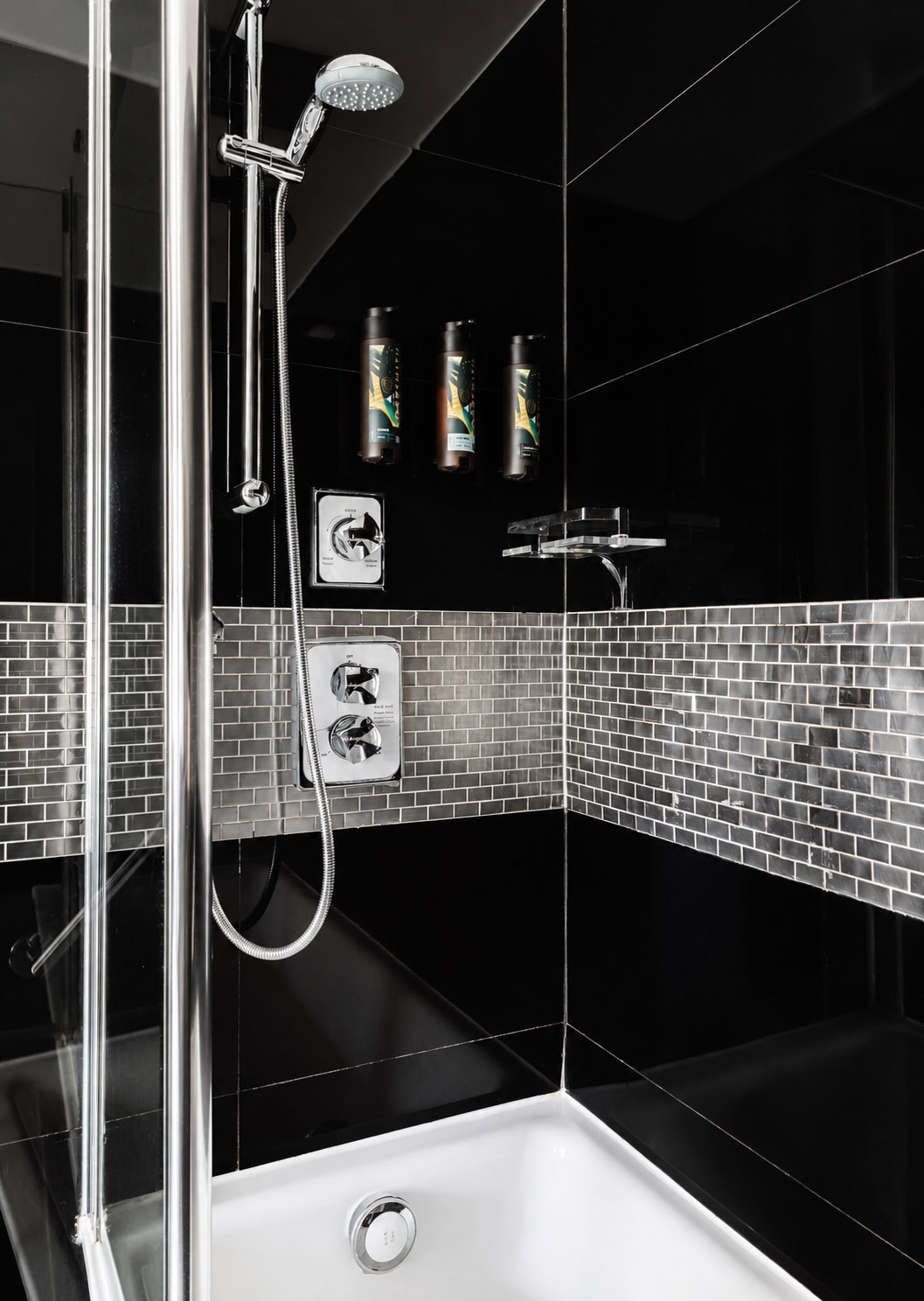 Brewery Deluxe Single Shower