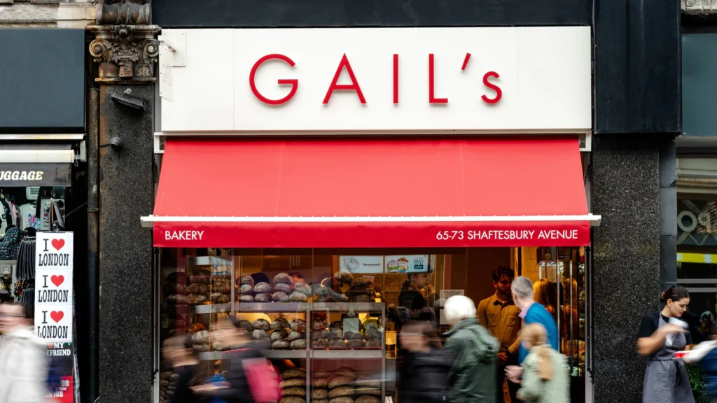 GAILS_Shaftesbury Avenue