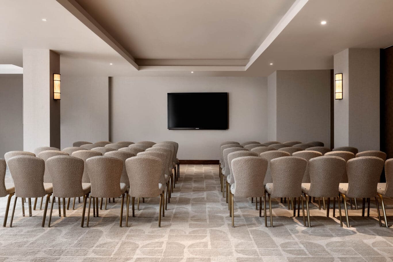 LONMK_Meeting_Room_theatre