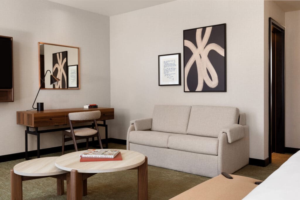 LONMK_Montcalm_Suite_Sofa