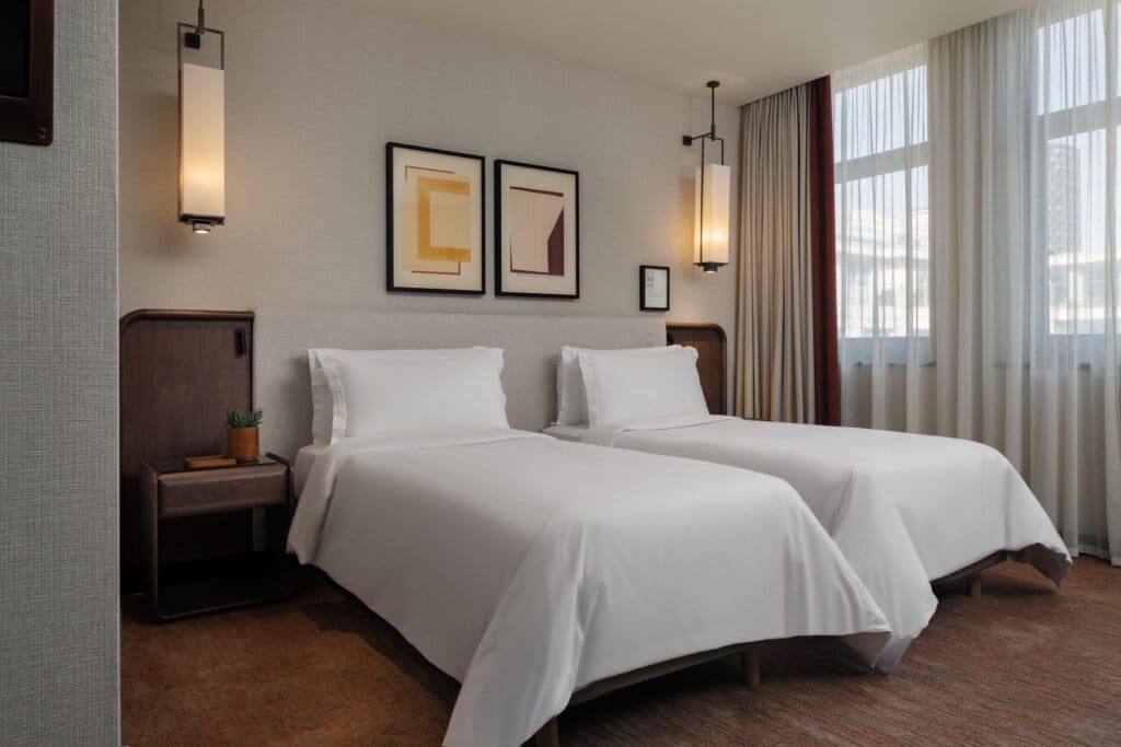 LONMK_Montcalm_double_Twin