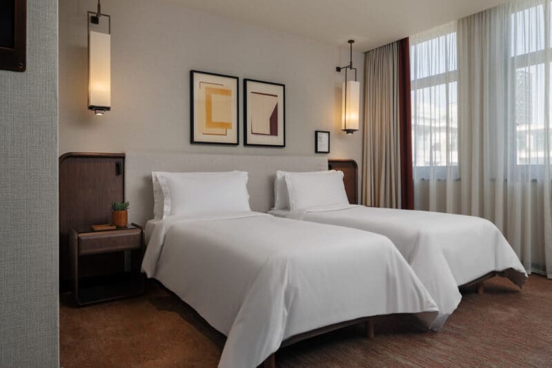LONMK_Montcalm_double_Twin