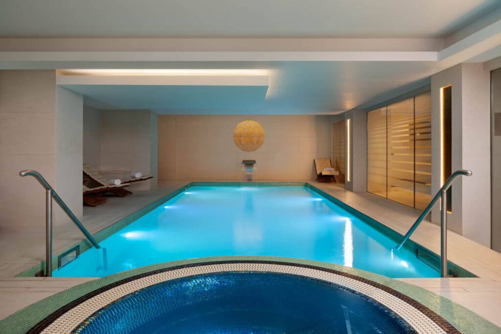 LONMK_Spa_Pool