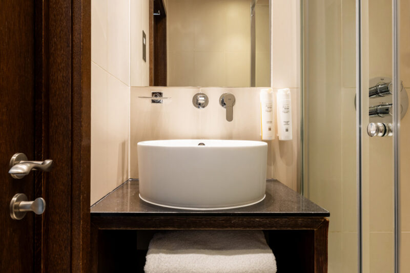Single Bathroom 4/4