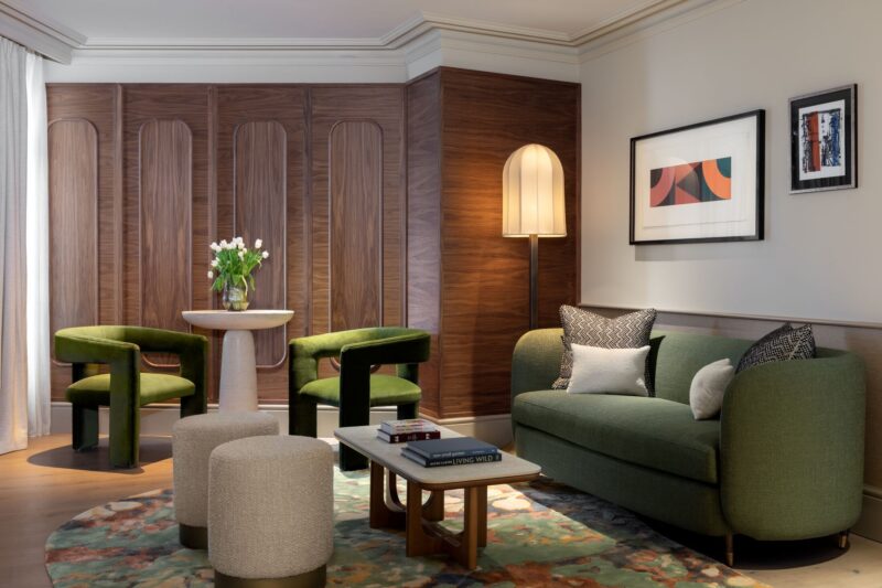 LONMM_Royal_Suite_Parlour_Living_room_1 (1)