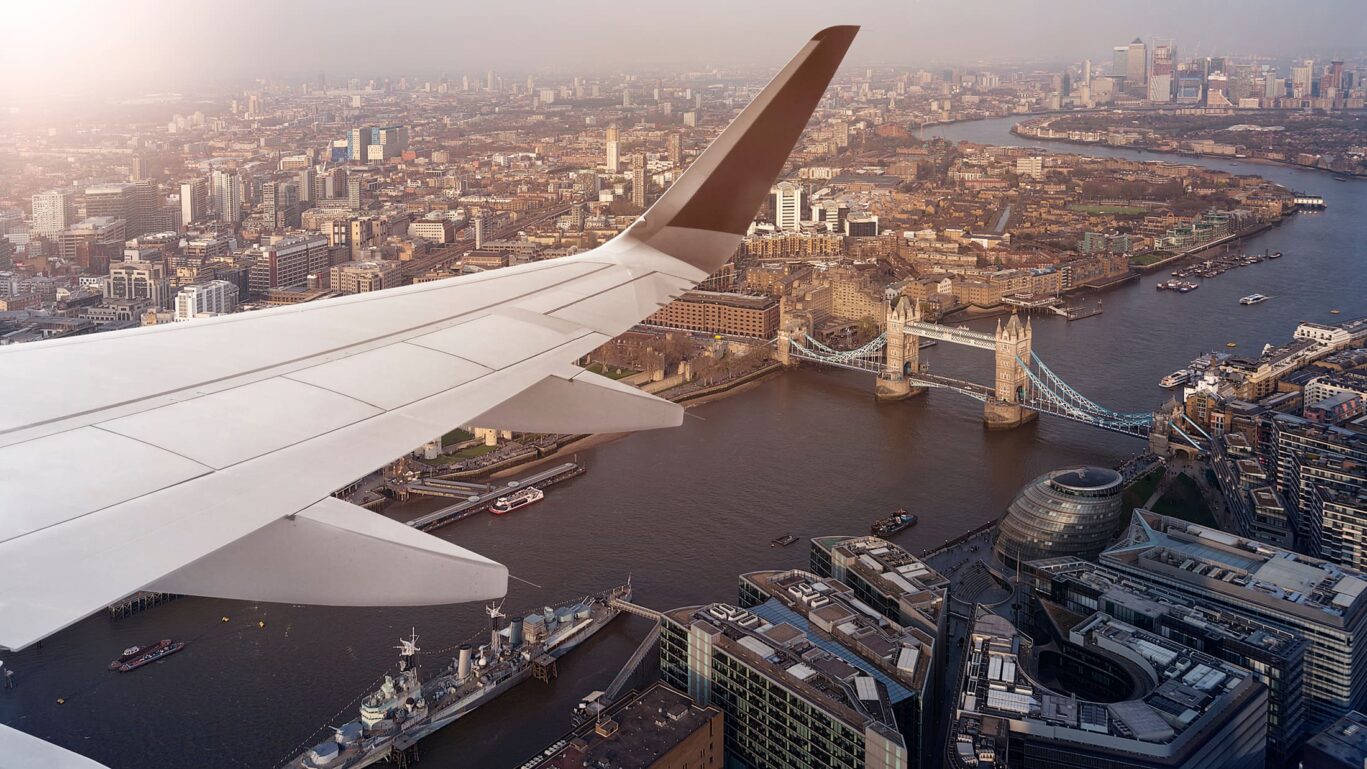 plane-london-AdobeStock_201873123