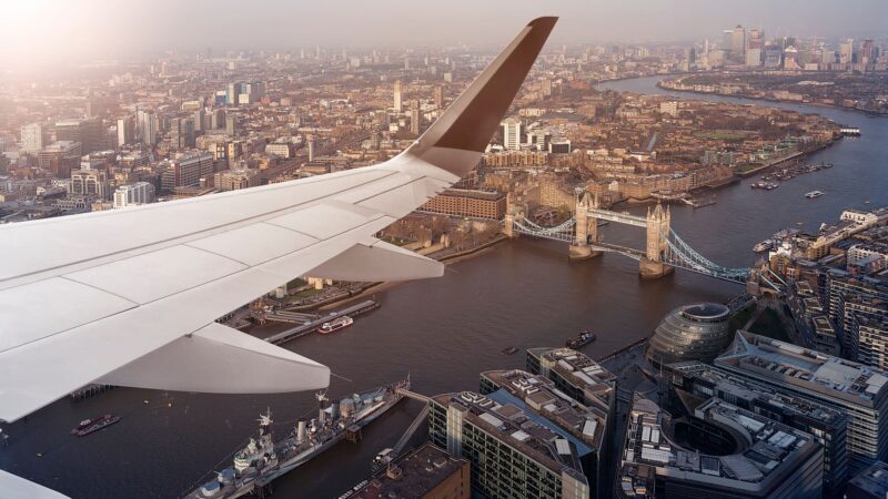plane-london-AdobeStock_201873123