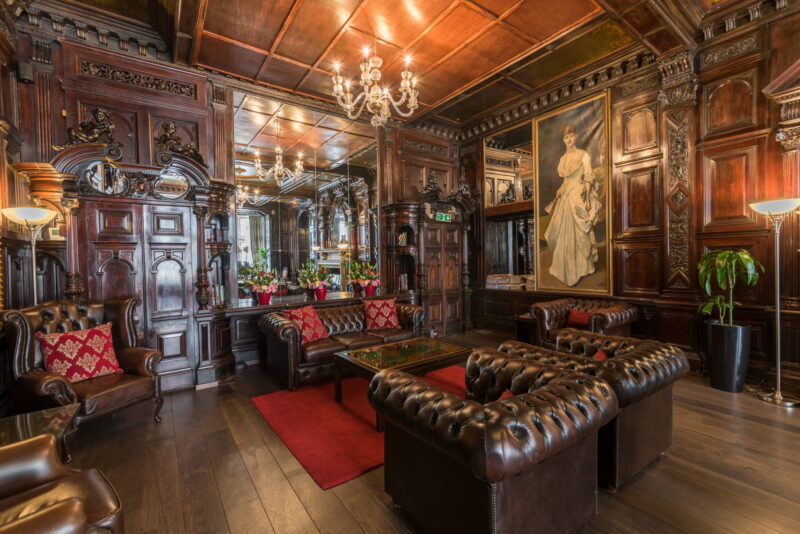 Grand Royal Hyde Park hotel lobby on Inverness Terrace, London W2 — four-star hotel few steps from Hyde Park, 15 minutes walk from Paddington Station