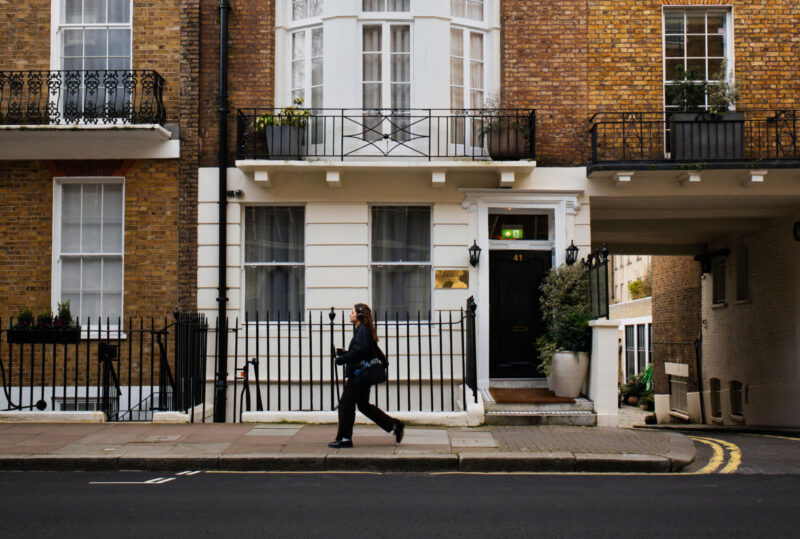 Bond & Mayfair streets